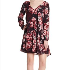 Cupcakes and Cashmere V-neck Dress Floral Print‎ M